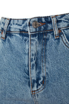 Trendyolmilla Siyah Yüksek Bel Mom %100 Pamuk Non-Stretch Jeans TWOSS23JE00067