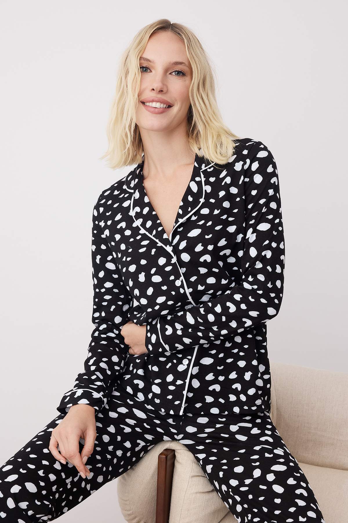 Trendyolmilla Pudra %100 Pamuklu Leopar Desenli Gömlek-Pantolon Örme Pijama Takımı THMAW21PT0489