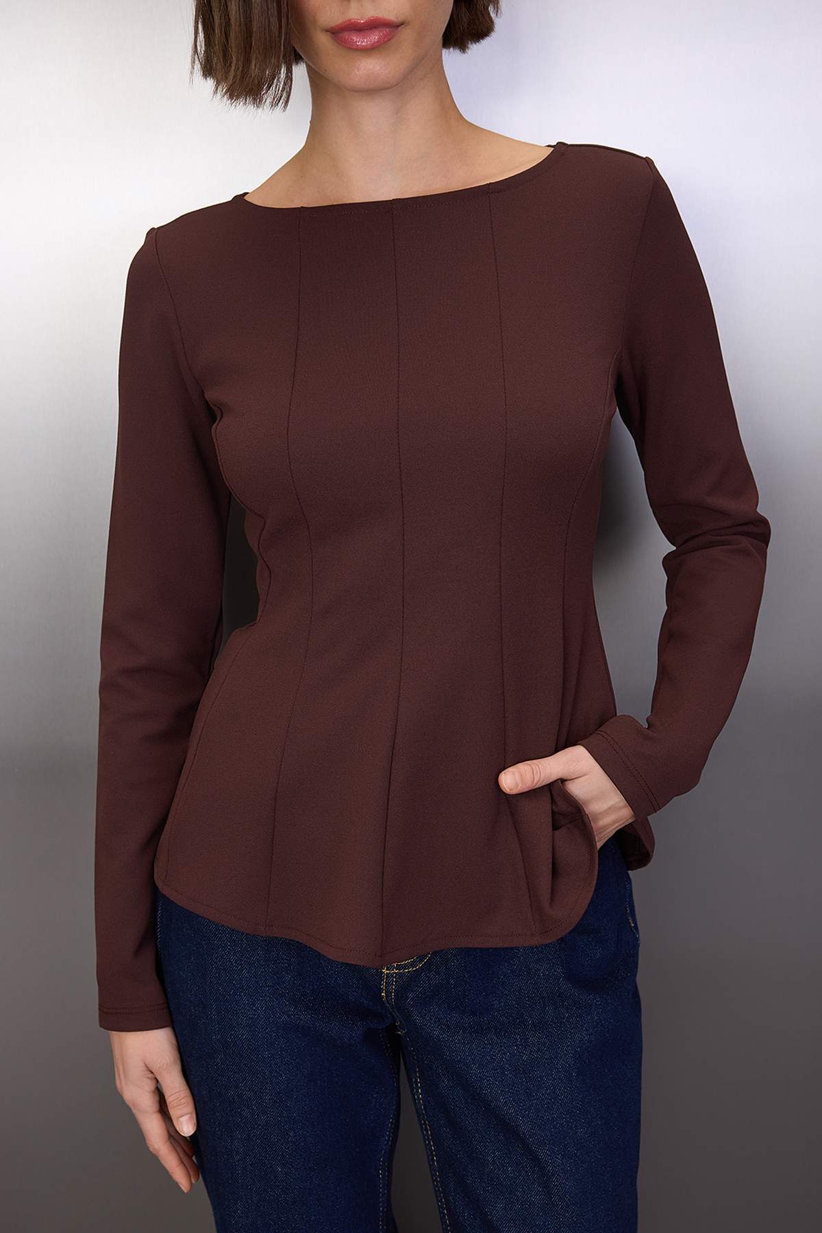Trendyolmilla Siyah Kayık Yaka Peplum/Belden Oturmalı Regular Boy Örme Bluz TWOAW26BZ00166
