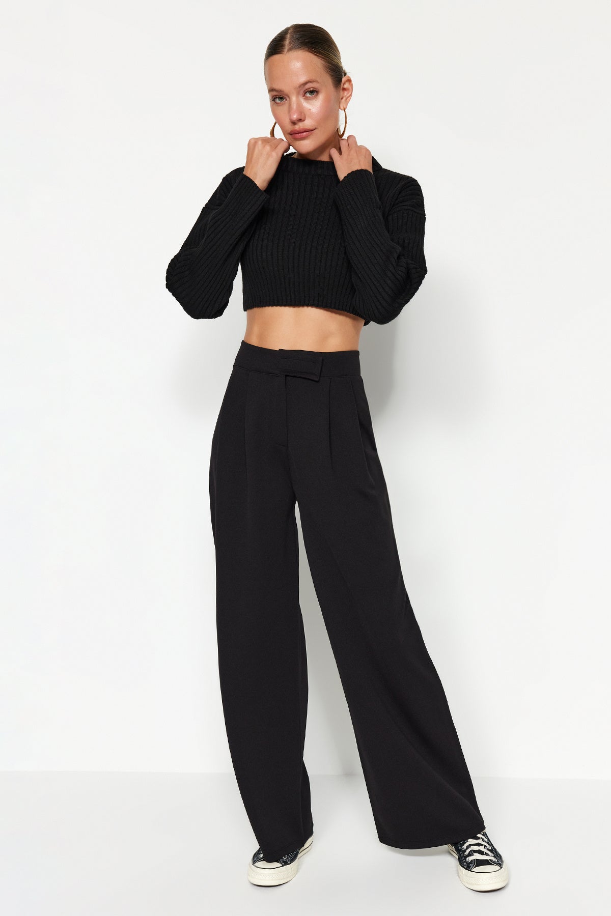 Trendyolmilla Yunus Gri Cırt Cırt Kapamalı Yüksek Bel Pileli Wide Leg/Geniş Kesim Örme Pantolon TWOAW24PL00177