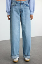 Trendyolmilla Koyu Mavi Katlı Paça Normal Bel Loose Baggy Jeans TWOSS25JE00001