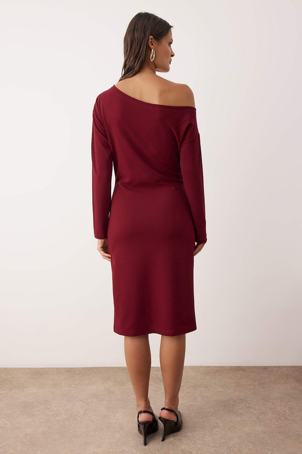 Trendyolmilla Bordo Düz Midi Asimetrik Yaka Örme Elbise TWOAW26EL00106