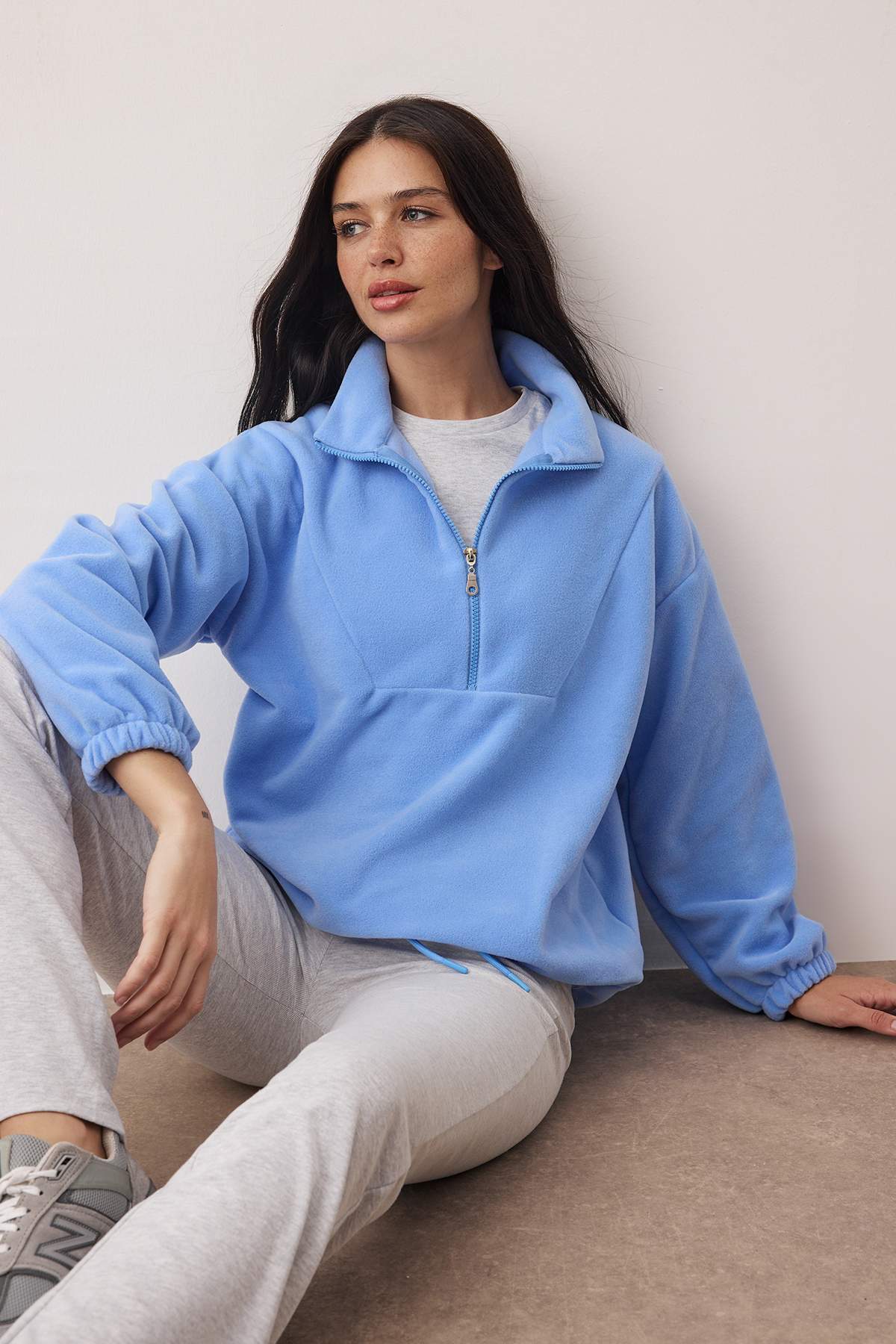 Trendyolmilla Açık Mavi  Fermuarlı Dik Yaka Polar Regular/Normal Kesim Örme Sweatshirt TWOAW21SW0758 Secondary image
