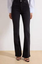 Trendyolmilla More Sustainable Koyu Mavi Yüksek Bel Orta Esnek Flare İspanyol Paça Jeans TWOSS23JE00063