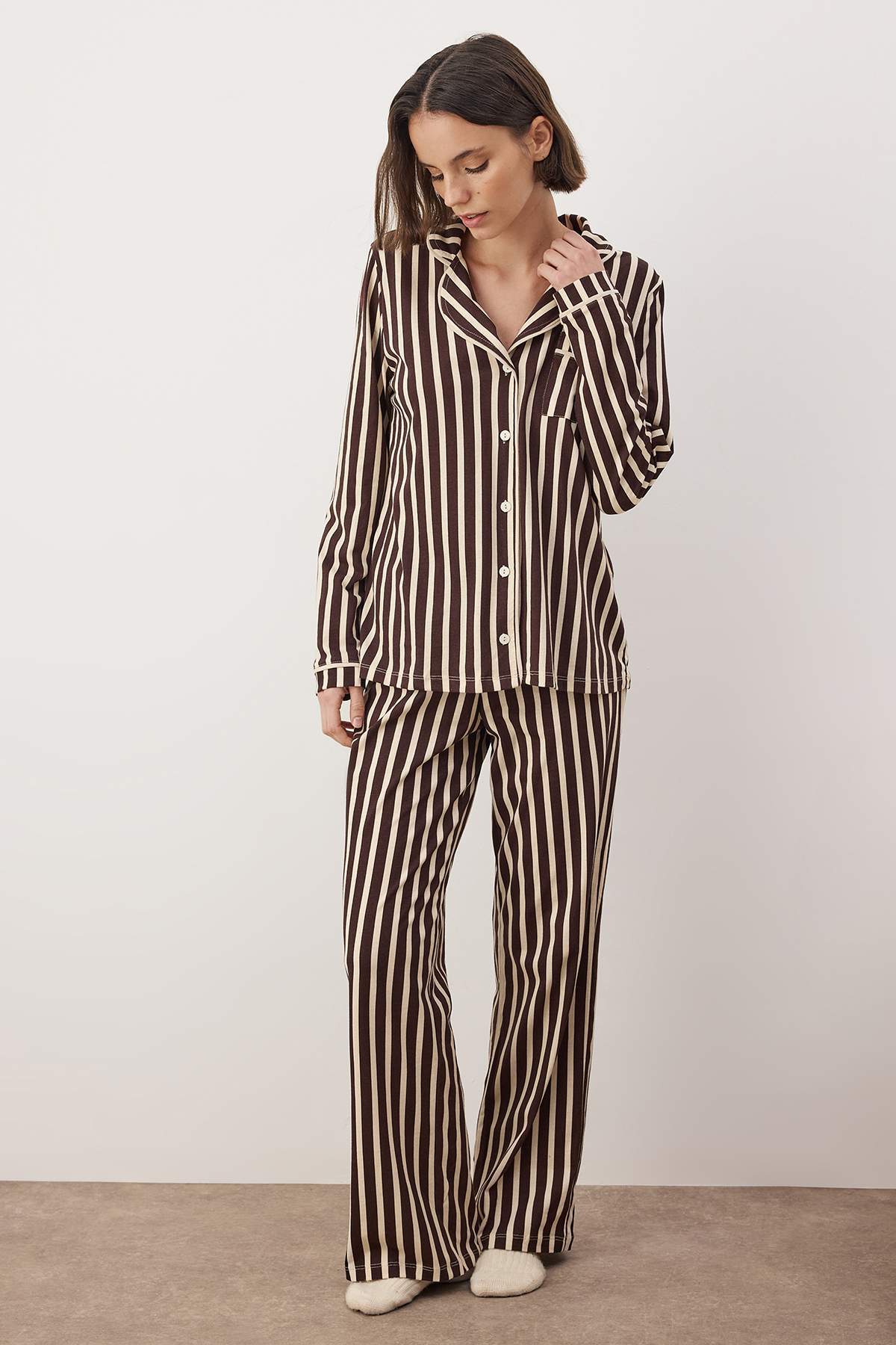 Trendyolmilla Pudra %100 Pamuklu Çizgili Biye Detaylı Örme Pijama Takımı THMAW21PT0614