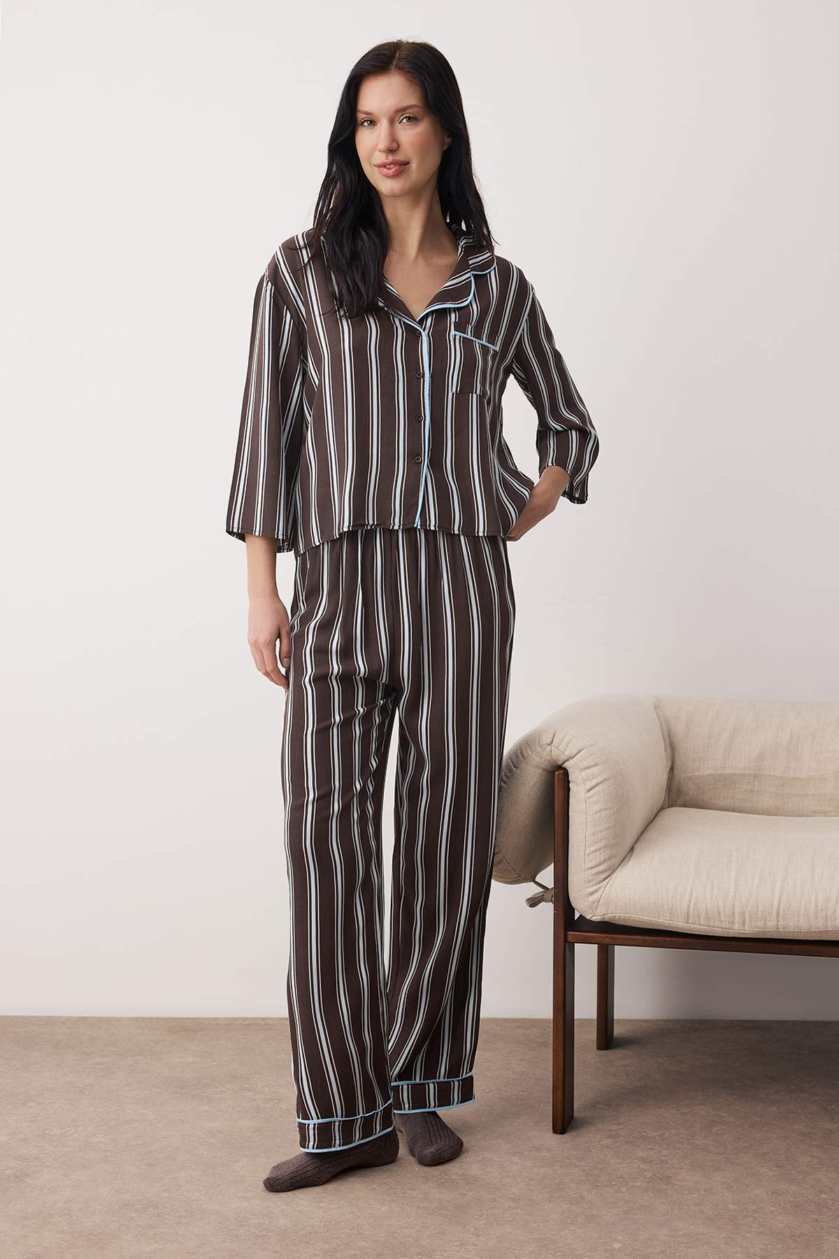 Trendyolmilla Bordo Biyeli Viskon Dokuma Pijama Takımı THMAW21PT0292