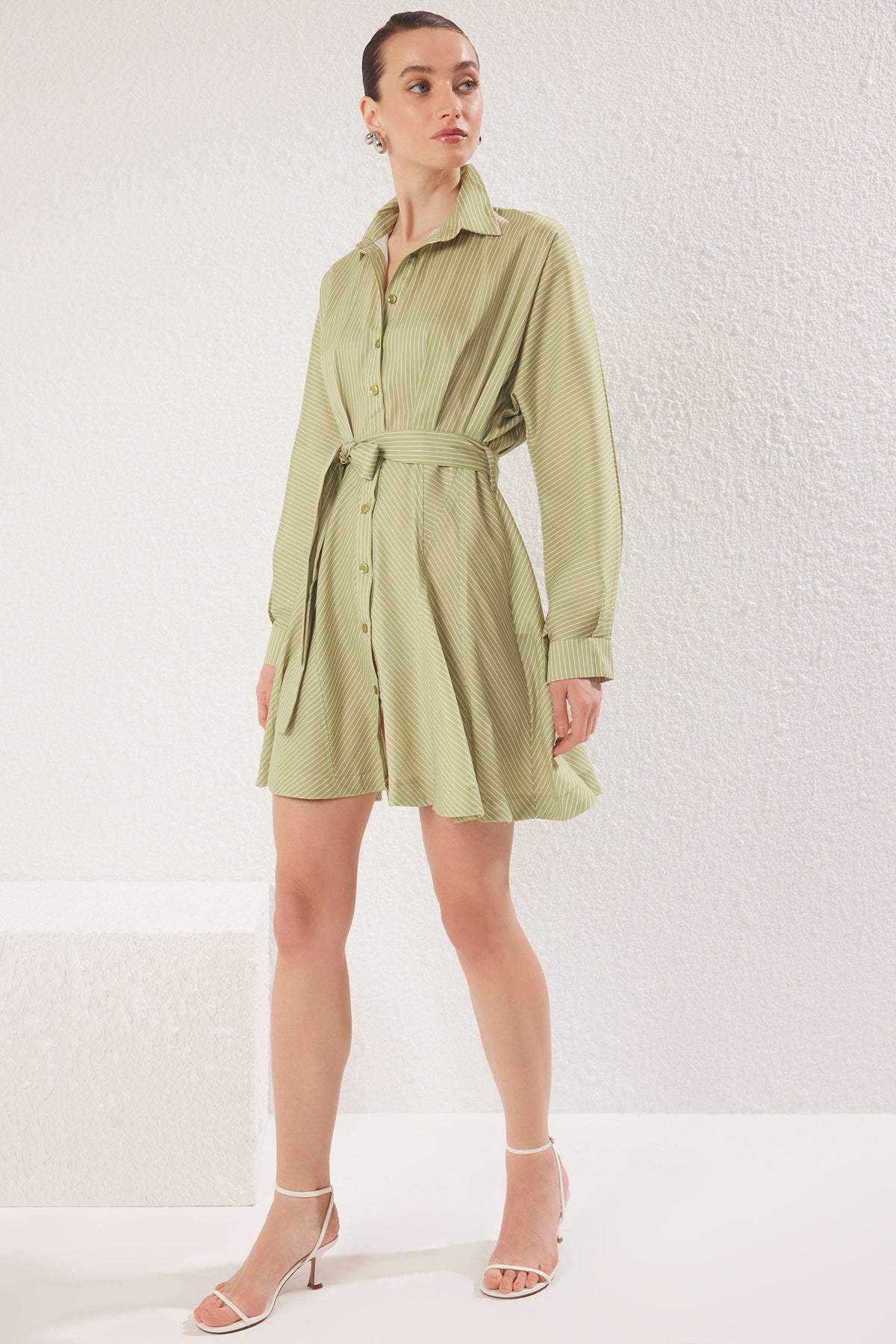 Trendyolmilla Nar Çiçeği Çizgili Kuşaklı Kısa / Mini  Dokuma Elbise TWOAW25EL00154