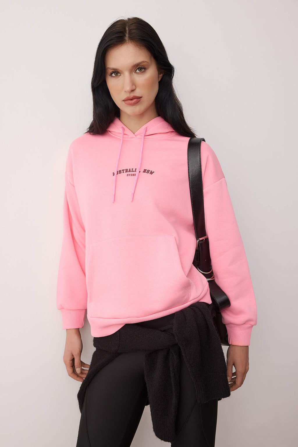 Trendyolmilla Açık Pembe alın İçi Polarlı Kapüşonlu Ön ve Sırt Baskılı Oversize Örme Sweatshirt TWOAW26SW00184