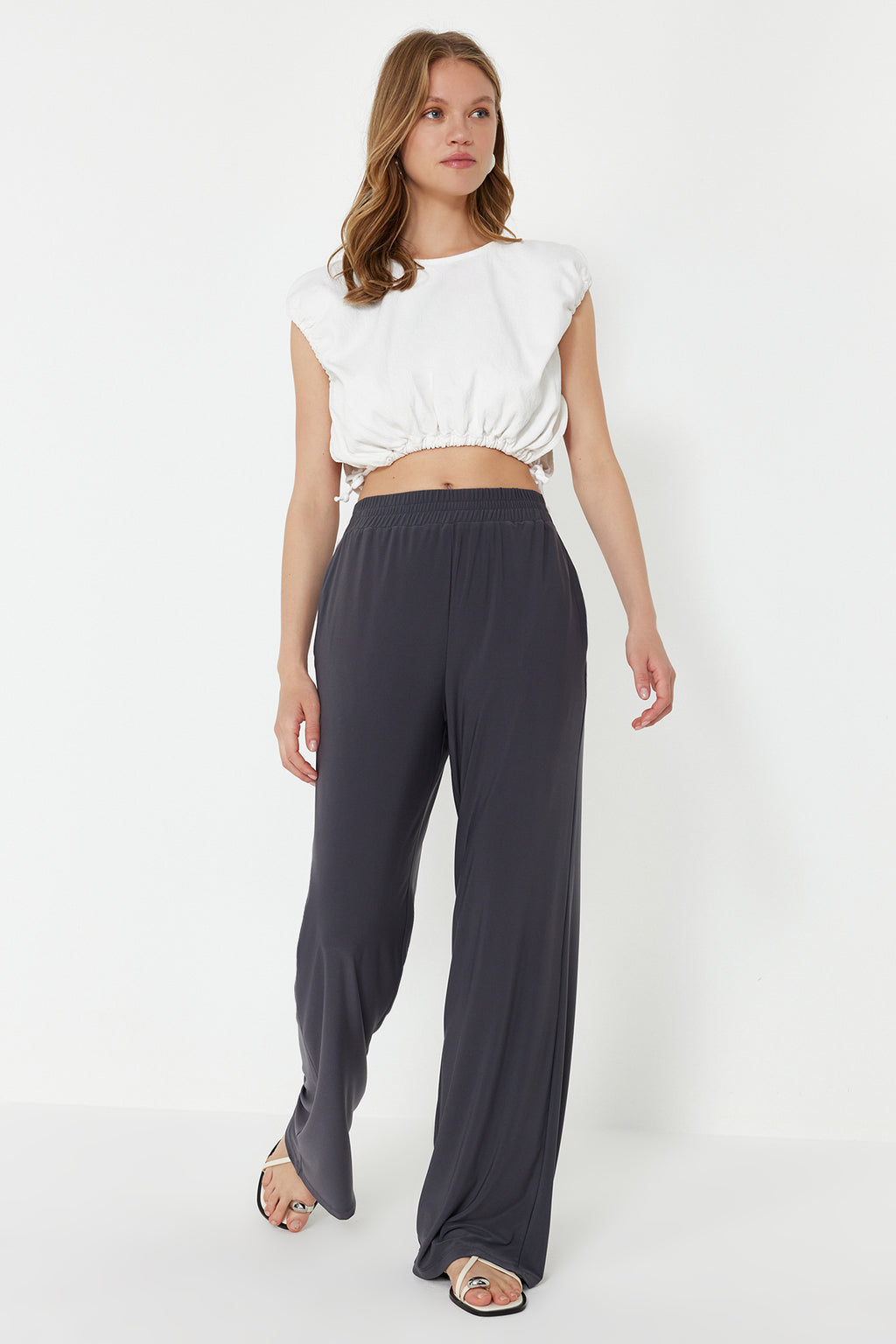 Trendyolmilla Antrasit Wide Leg/Rahat Kesim Yüksek Bel Esnek Pantolon TWOSS23PL00129