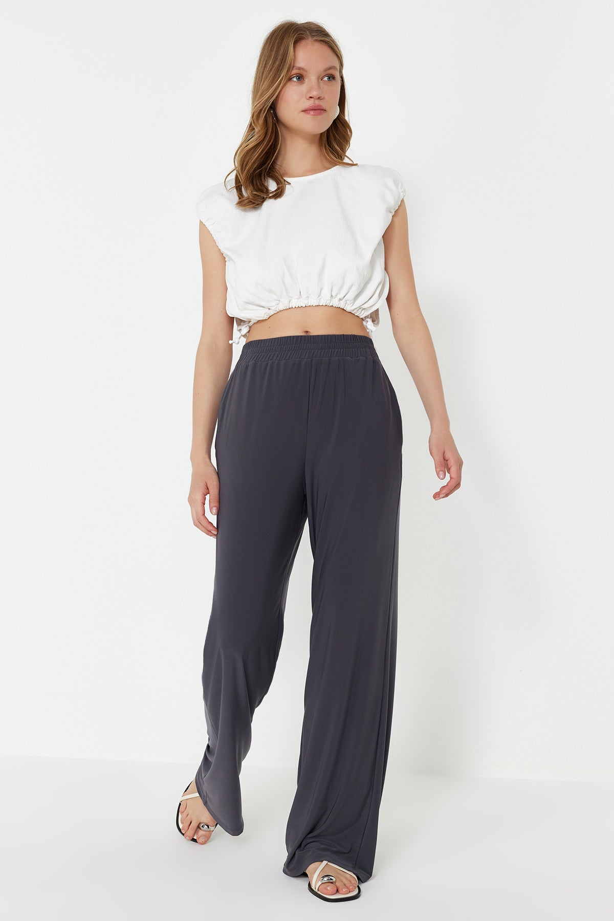 Trendyolmilla Antrasit Wide Leg/Rahat Kesim Yüksek Bel Esnek Pantolon TWOSS23PL00129
