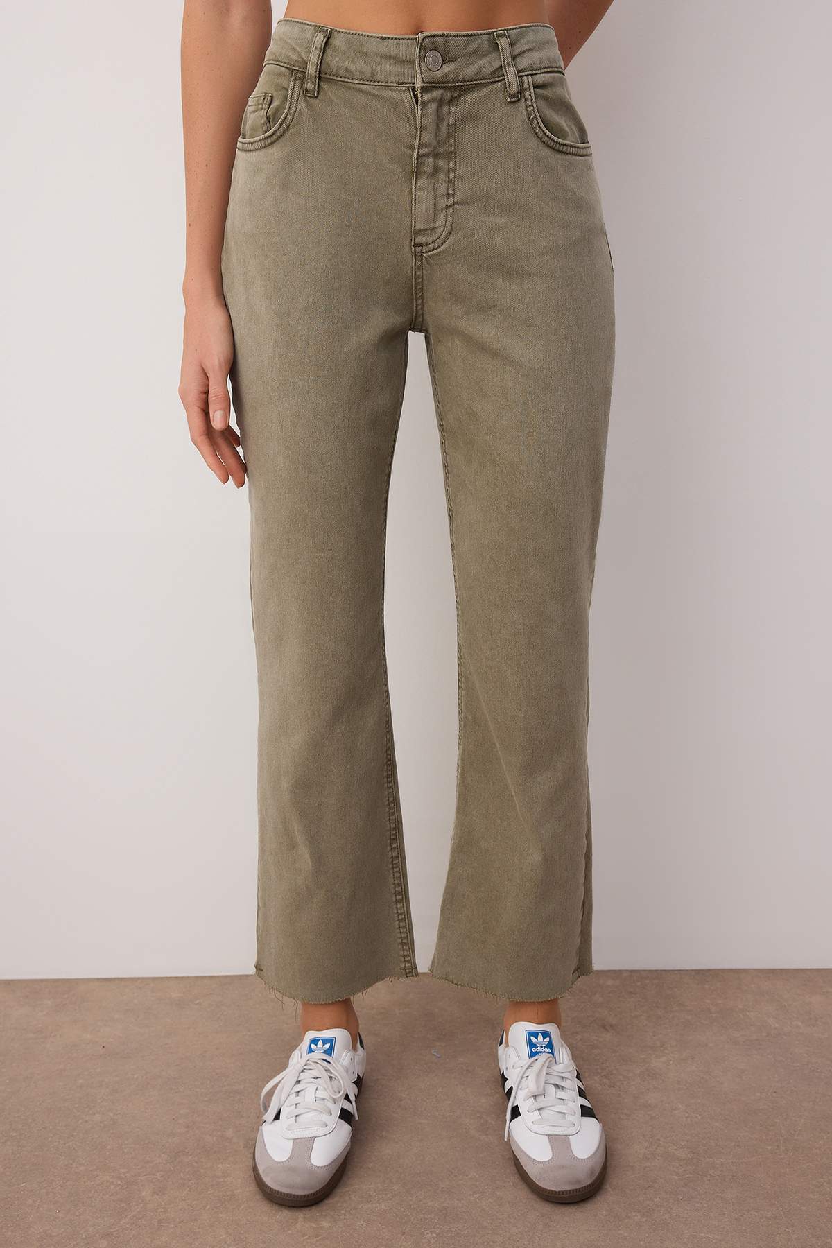 Haki Yüksek Bel Comfort/Esnek İspanyol Paça Crop Flare Jeans TWOAW26JE00111