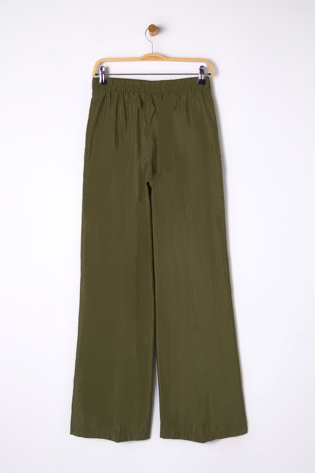 Trendyolmilla Bej Yumuşak Tuşeli Wide Leg/Geniş Paça Dokuma Pantolon TWOSS25PL00004