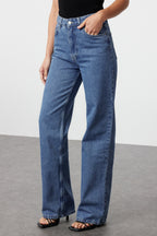 Trendyolmilla Koyu Mavi Yüksek Bel Wide Leg Geniş Paça %100 Pamuk Non-Stretch Jeans TWOSS23JE00068