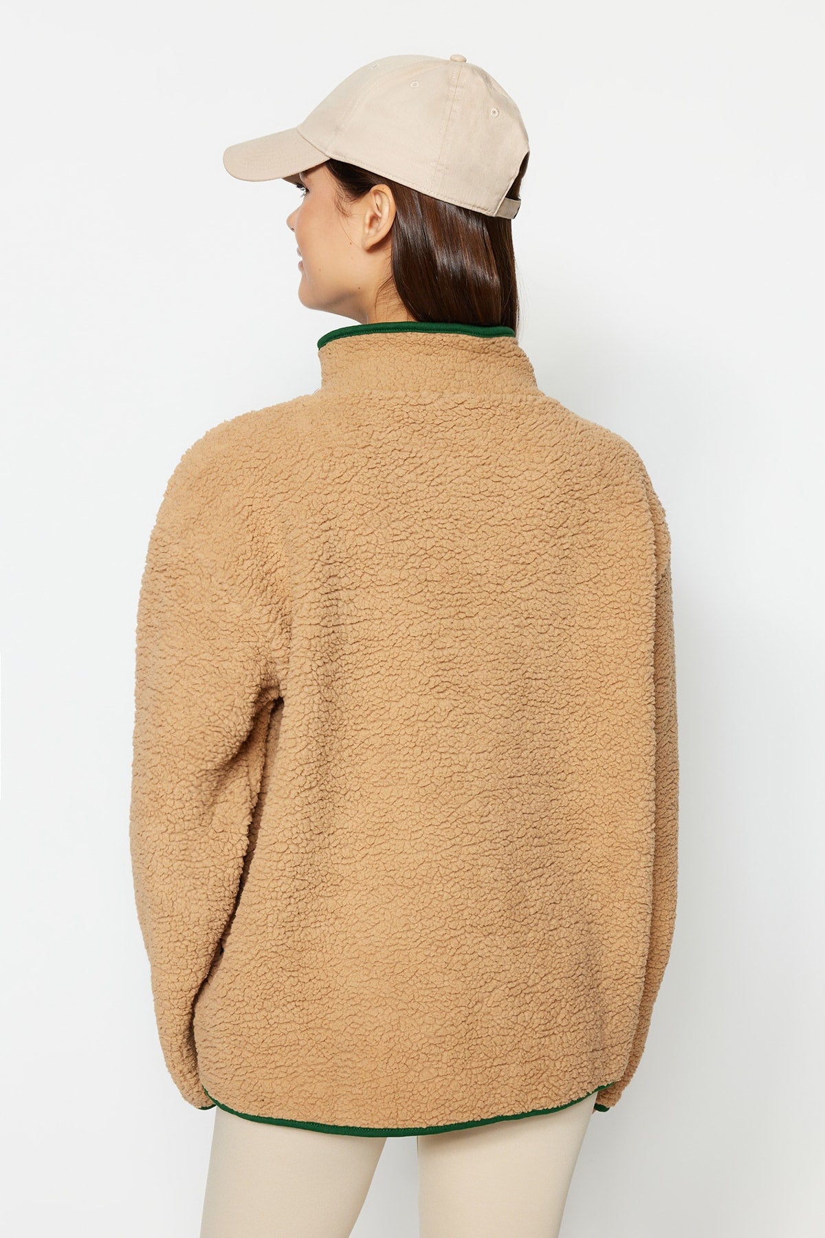 Trendyolmilla Beyaz Peluş Örme Spor Sweatshirt THMAW23SW00021