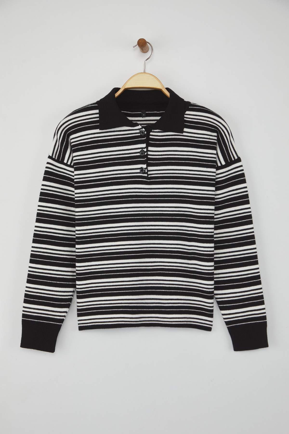 Wardrobe Essentials Siyah Premium/Özel İplik Polo Yaka Triko Kazak | TWOAW26KZ00060