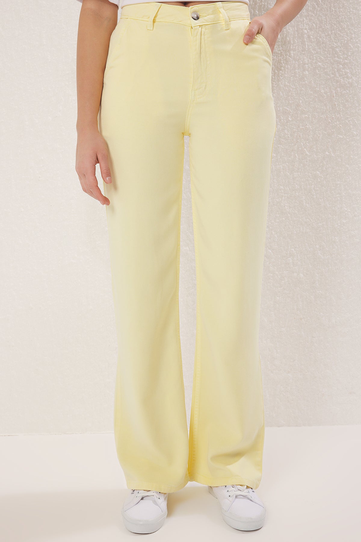 Trendyolmilla More Sustainable Mint %100 Tencel™ Düşük Bel Wide Leg Jeans TWOSS23JE00219