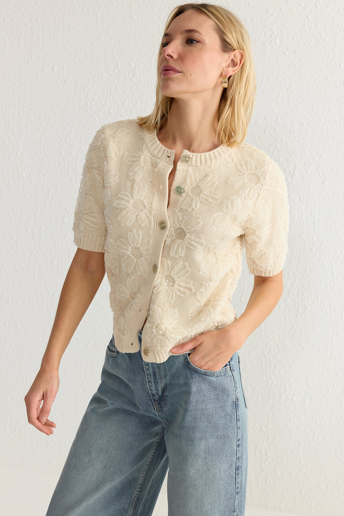 Ekru Tül Çiçek Desenli Triko Hırka TWOAW25HI00386 Main image