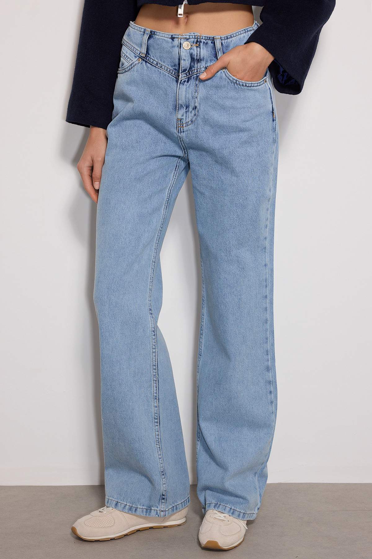 Trendyolmilla Koyu Mavi Bel Detaylı Yüksek Bel Wide Leg Jeans TWOSS21JE0385