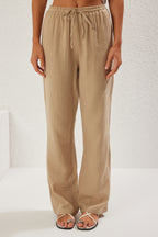 Trendyolmilla Vizon Müslin Beli Lastikli İnce Kumaş Wide Leg/Geniş Paça Dokuma Pantolon TWOSS25PL00067