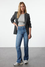 Trendyolmilla Lacivert Yırtmaçlı Yüksek Bel Comfort/Esnek Flare İspanyol Paça Jeans TWOAW22JE0382