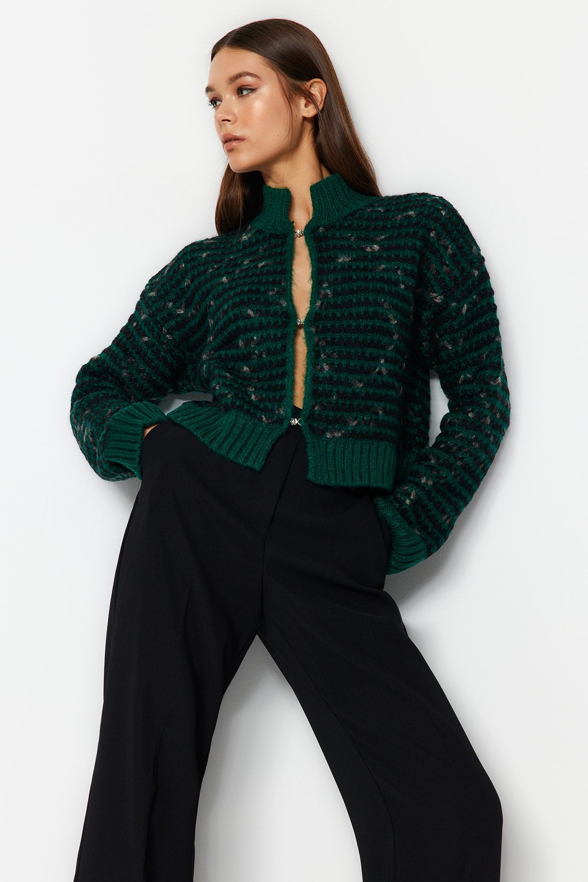 Trendyolmilla Kahverengi Yumuşak Dokulu Degrade Triko Hırka TWOAW24HI00052