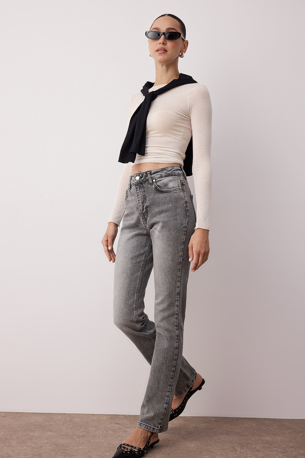 Trendyolmilla Antrasit Yüksek Bel Comfort/Esnek Bootcut Jeans TWOAW23JE00657 Secondary image