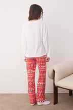 Trendyolmilla Kırmızı-Beyaz Ayıcıklı Kış Temalı Örme Pijama Takımı THMAW26PT00047