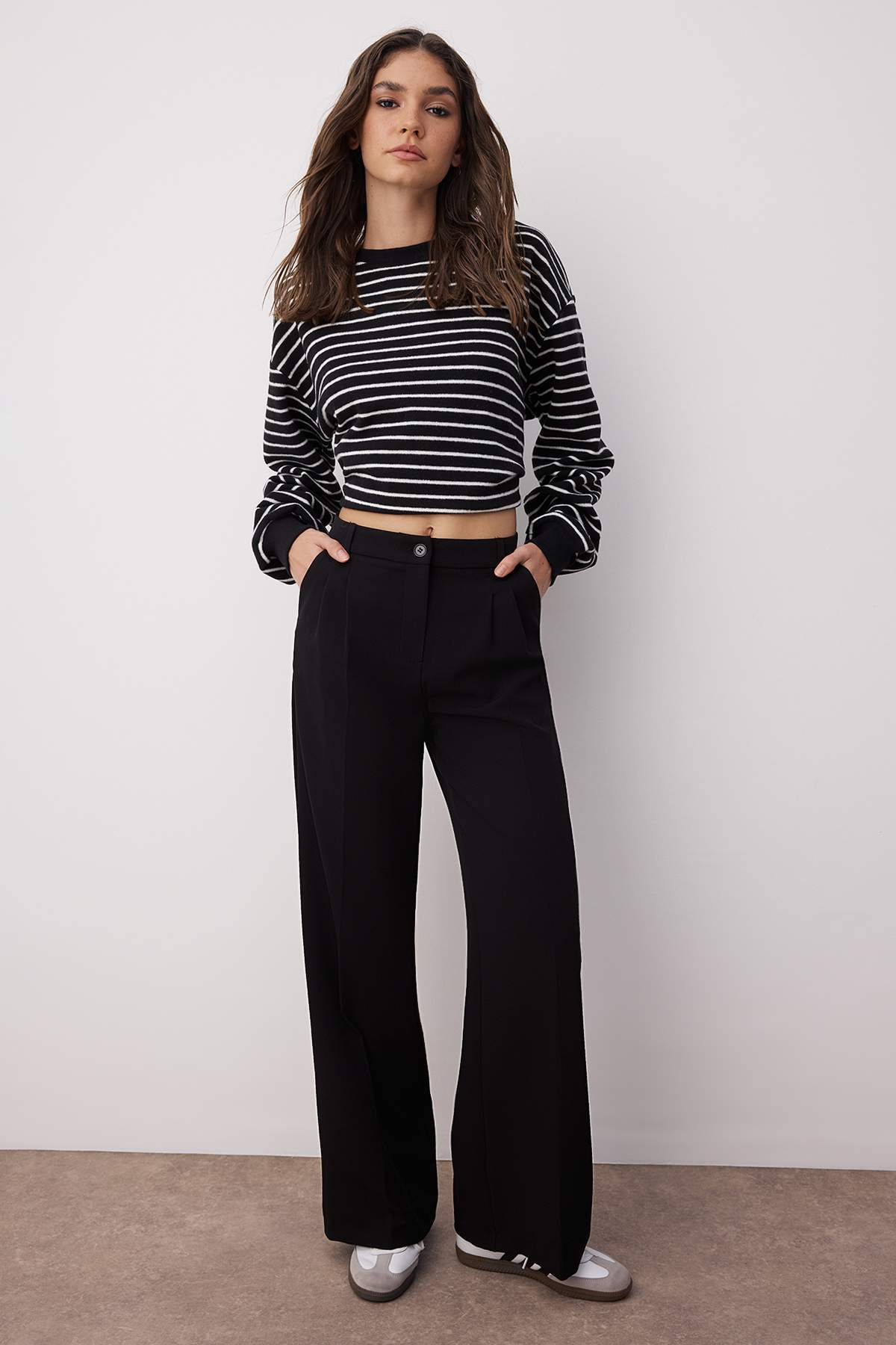 Trendyolmilla Siyah Pilili Wide Leg/Geniş Paça Dokuma Pantolon TWOAW25PL00109 Palazzo Main image