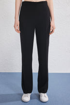 Trendyolmilla Siyah Arka Beli Lastikli Straight/Düz Kesim Dokuma Pantolon TWOSS25PL00102