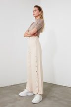 Trendyolmilla Taş Wide Leg/Geniş Paça Yanları Düğmeli Dokuma Kumaş Pantolon TWOSS20PL0398