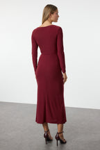 Trendyolmilla Bordo Maxi Volanlı Kare Yaka Fitted/Vücuda Oturan Maxi Esnek Örme Elbise TWOAW24EL00613