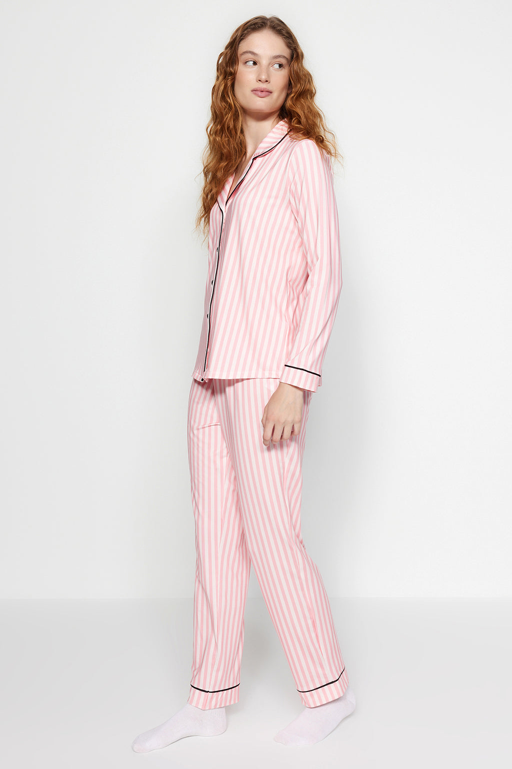 Trendyolmilla Mavi Çizgi Desenli Biyeli İçi Polarlı Gömlek-Pantolon Örme Pijama Takımı THMAW24PT00050