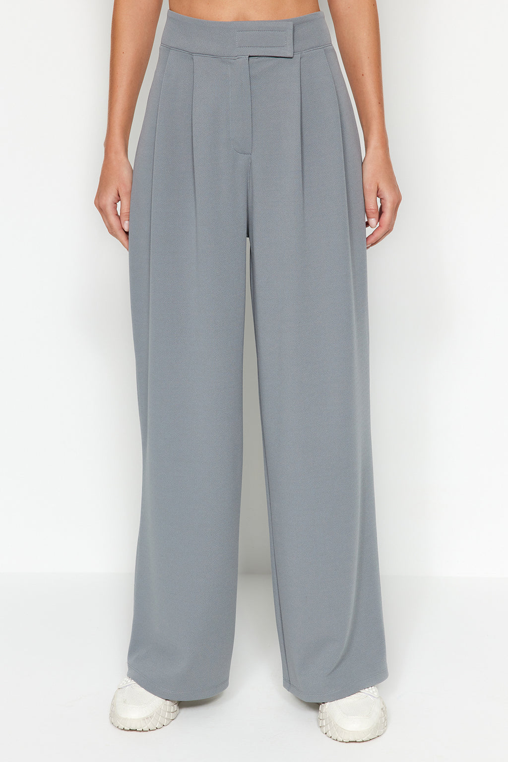 Trendyolmilla Yunus Gri Cırt Cırt Kapamalı Yüksek Bel Pileli Wide Leg/Geniş Kesim Örme Pantolon TWOAW24PL00177