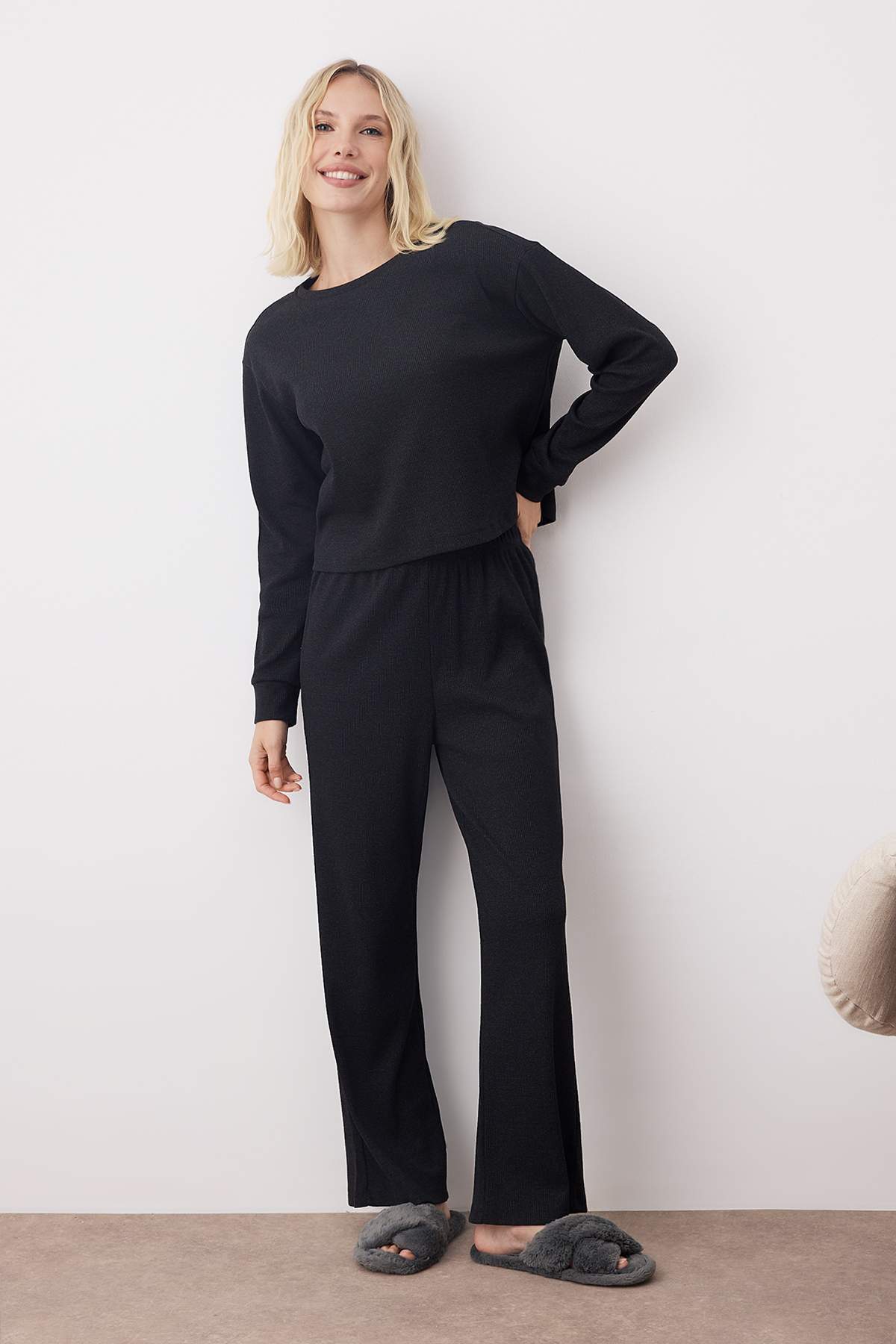 Trendyolmilla Lacivert Fitilli Örme Pijama Takımı THMAW21PT0009