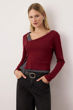 Trendyolmilla Lacivert-Gri 2'li Takım Asimetrik Yaka Düğmeli Vücuda Oturan Esnek Örme Bluz TWOAW26BZ00042