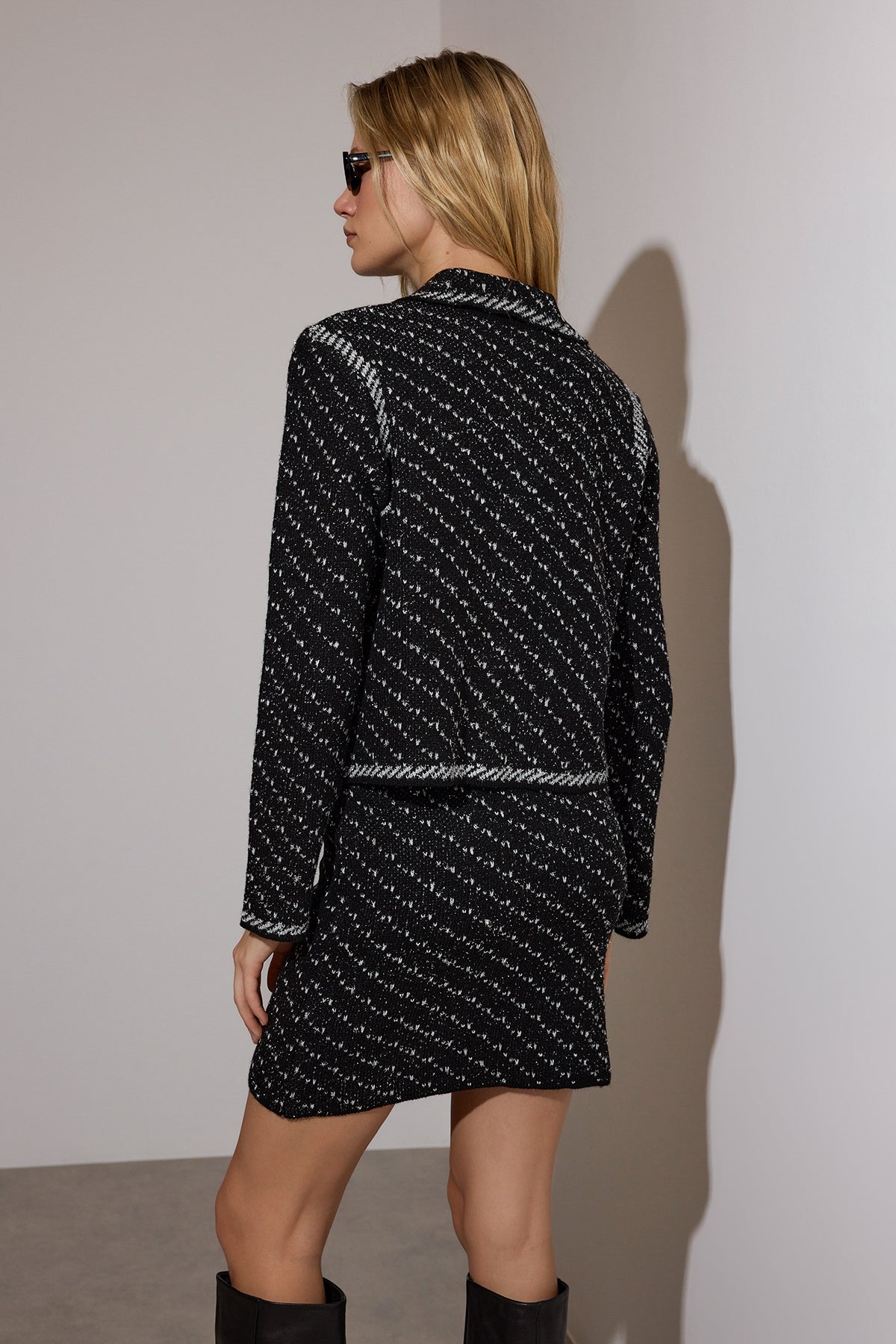 Limited Edition Siyah Ceket Yaka Simli Triko Hırka TWOAW26HI00258