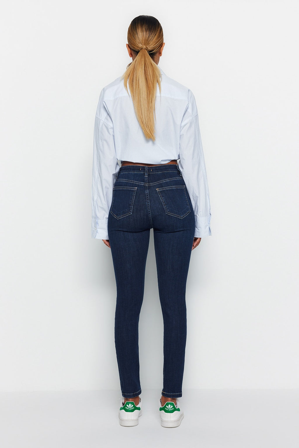 Trendyolmilla Açık Mavi Şekillendiren Etki Yüksek Bel Esnek Skinny Jeans TWOAW24JE00070