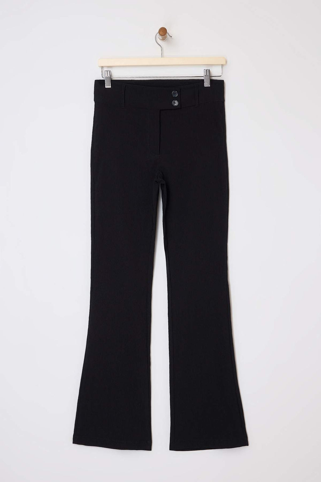 Siyah Bengalin Esnek Kumaş Flare Düşük Bel Pantolon TWOSS26PL00006