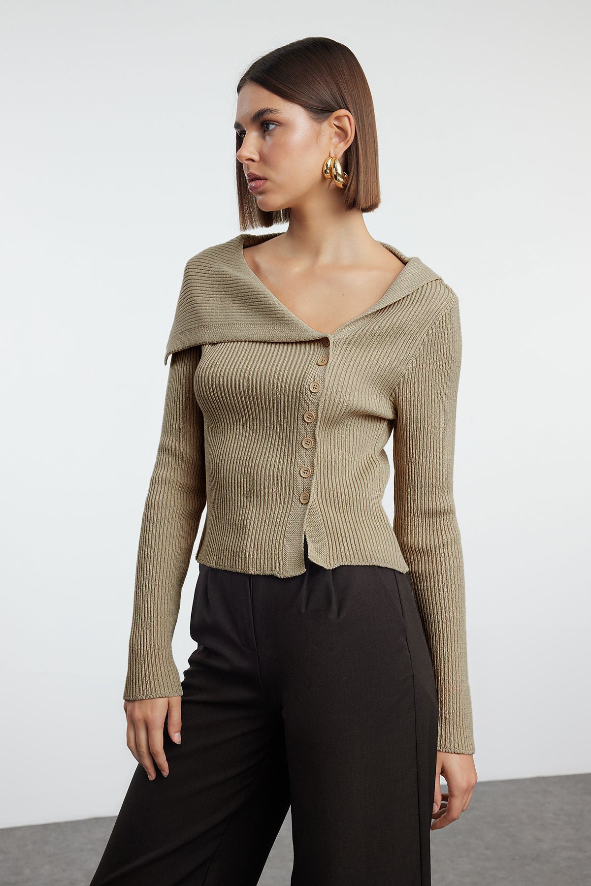 Trendyolmilla Siyah Merserize Görünümlü Premium İplik/Özel İplik Fitted/Vücudu Saran Triko Hırka TWOAW25HI00254