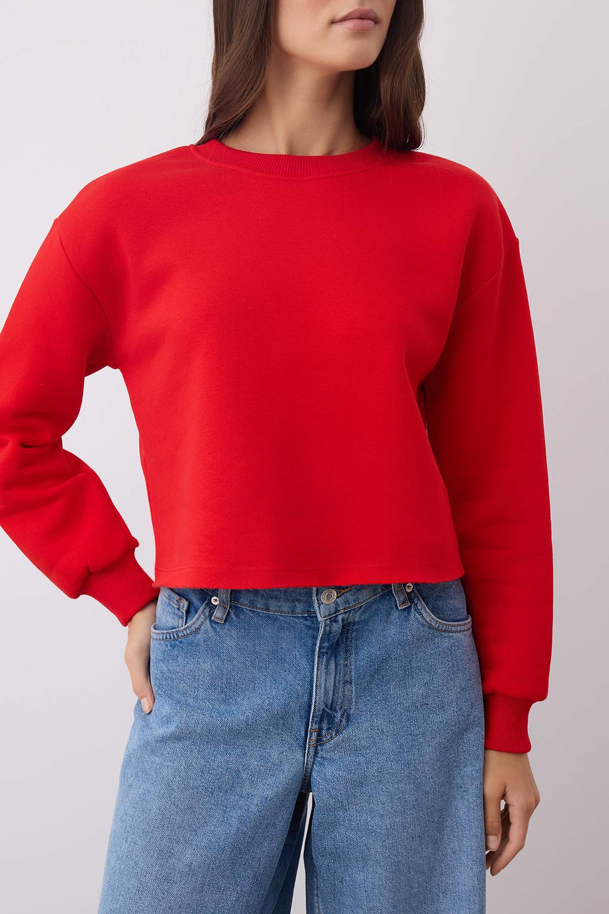 Trendyolmilla Siyah Kalın İçi Polarlı Bisiklet Yaka Crop Örme Sweatshirt TWOAW26SW00093