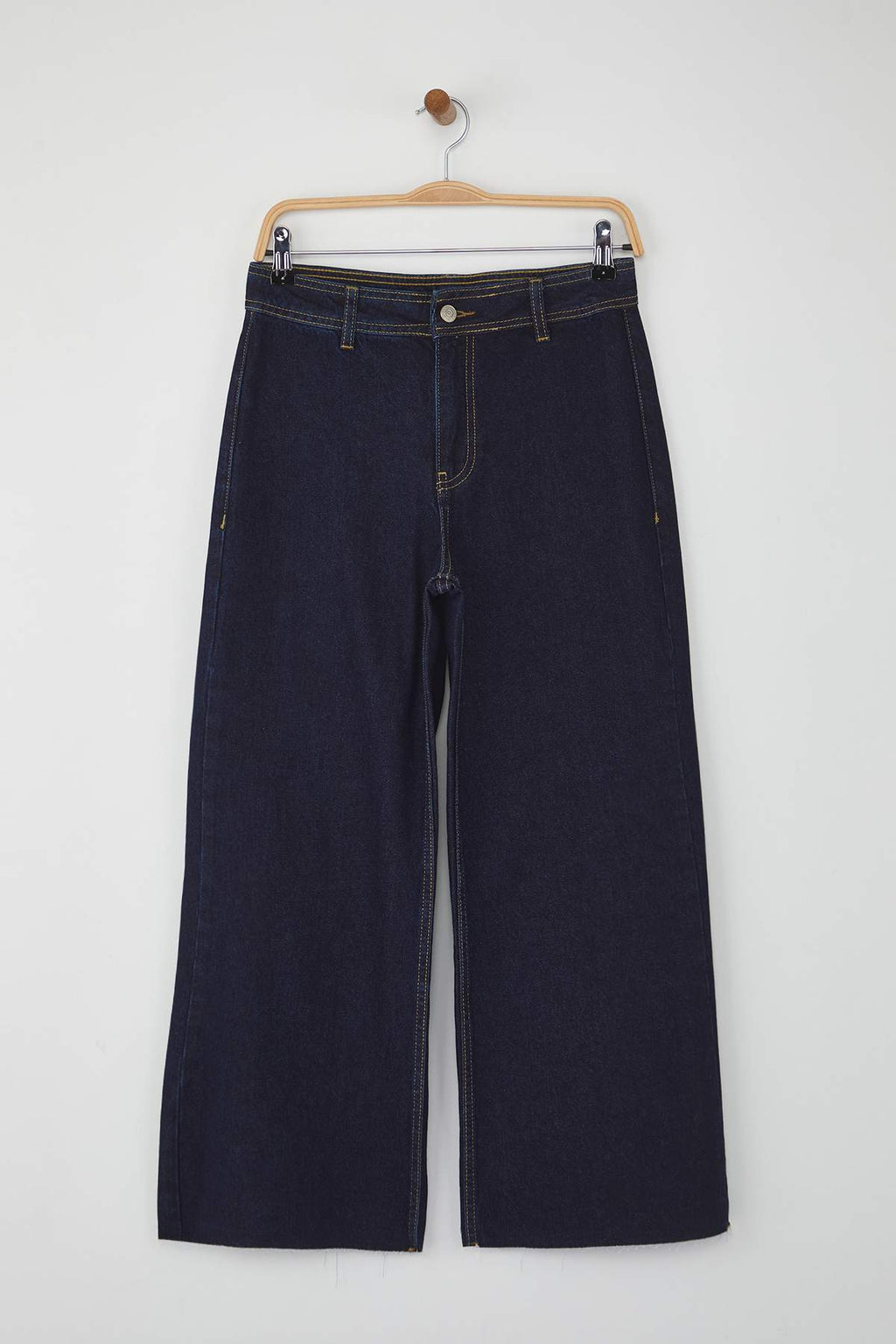 Trendyolmilla Kahverengi Orta Belli ve Beli Detaylı Normal Bel Culotte Jeans TWOAW26JE00045
