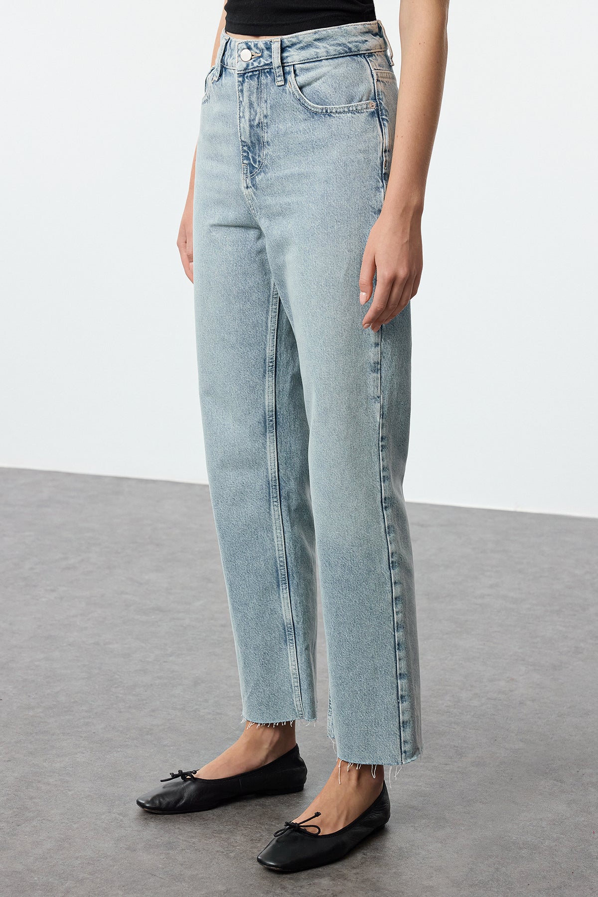 Trendyolmilla Haki Paçası Kesikli Yüksek Bel Straight Jeans TWOAW25JE00307