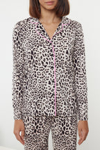 Trendyolmilla Çok Renkli Leopar Desenli Kurdele/Fiyonklu Biyeli Örme Pijama Takımı THMAW25PT00107