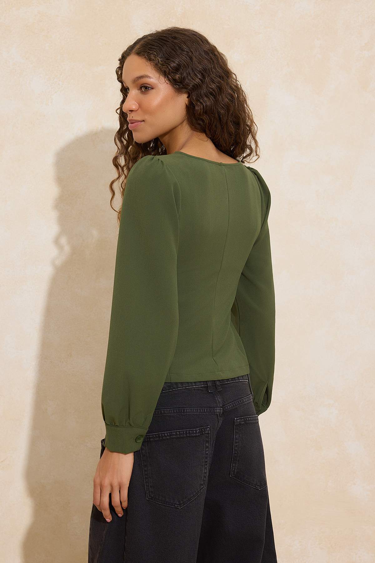Trendyolmilla Haki Büzgü Detaylı Dokuma Bluz TWOAW23BZ00633 B