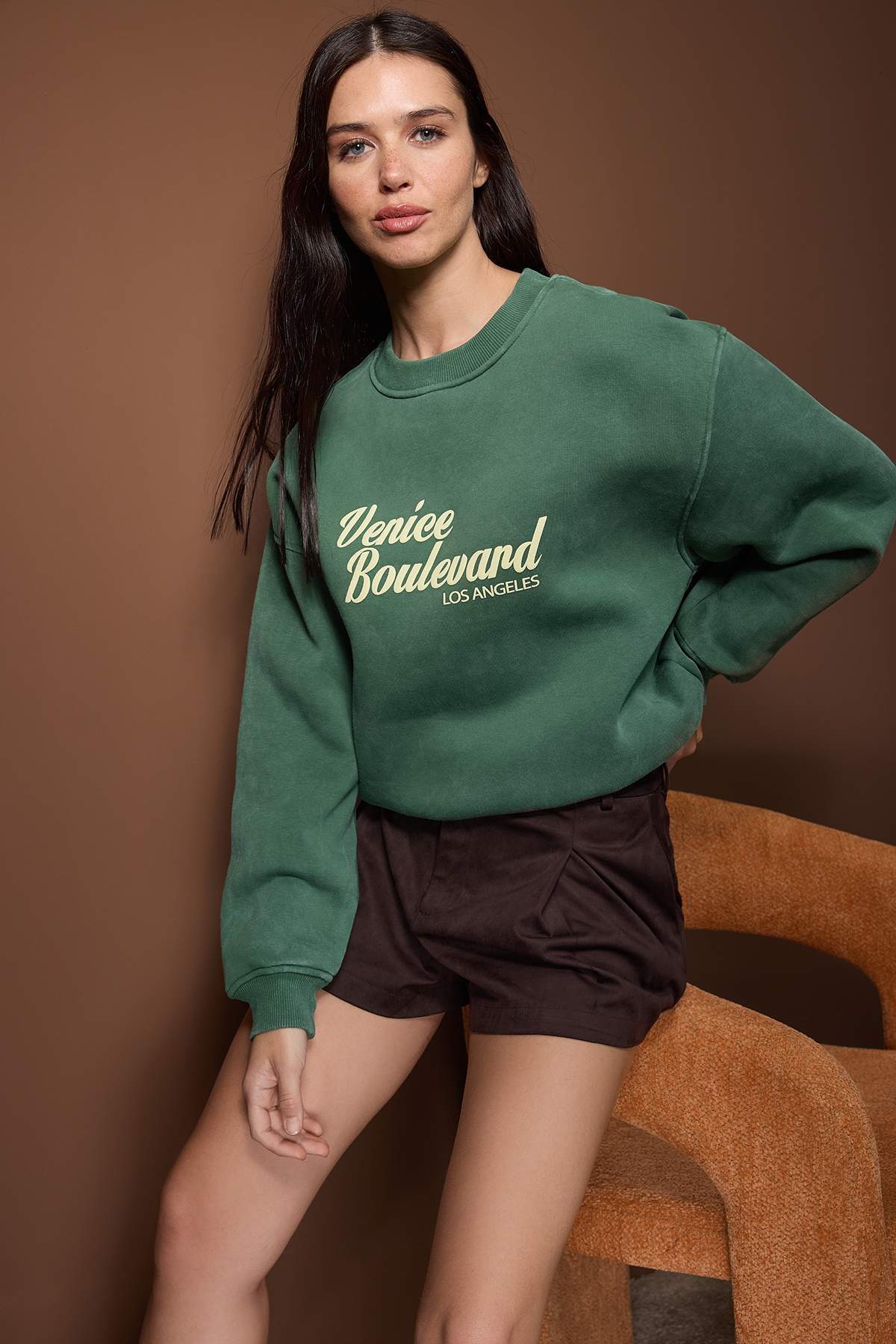 Yeşil Yıkamalı Slogan Baskılı Oversize/Geniş Kalıp Kalın İçi PolarlıÖrme Sweatshirt TWOAW26SW00248 Main image