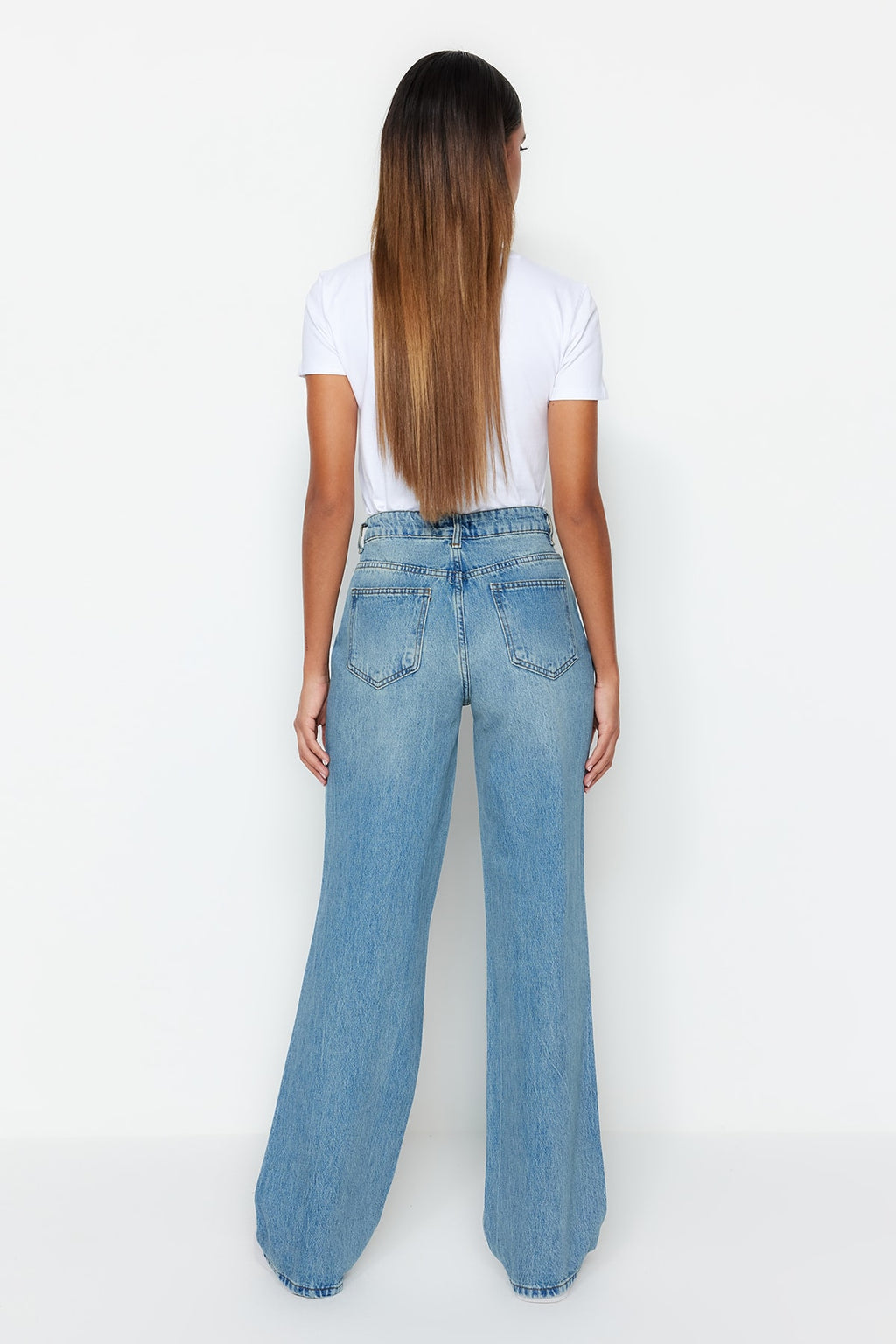 Mavi Soluk Ekfekt Vintage Yırtık Detaylı Düşük Bel Wide Leg Jeans TWOSS23JE00102