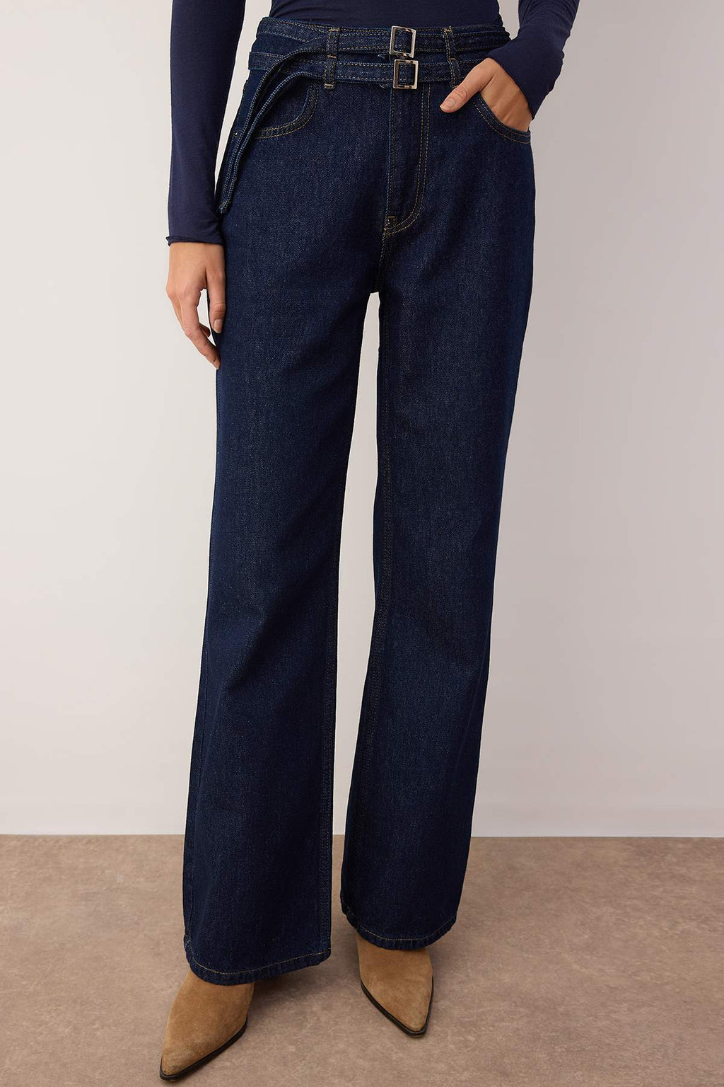 Trendyolmilla Koyu Mavi Yüksek Bel Kemer Detaylı Wide Leg Geniş Paça %100 Pamuk Non-Stretch Jeans TWOAW26JE00164