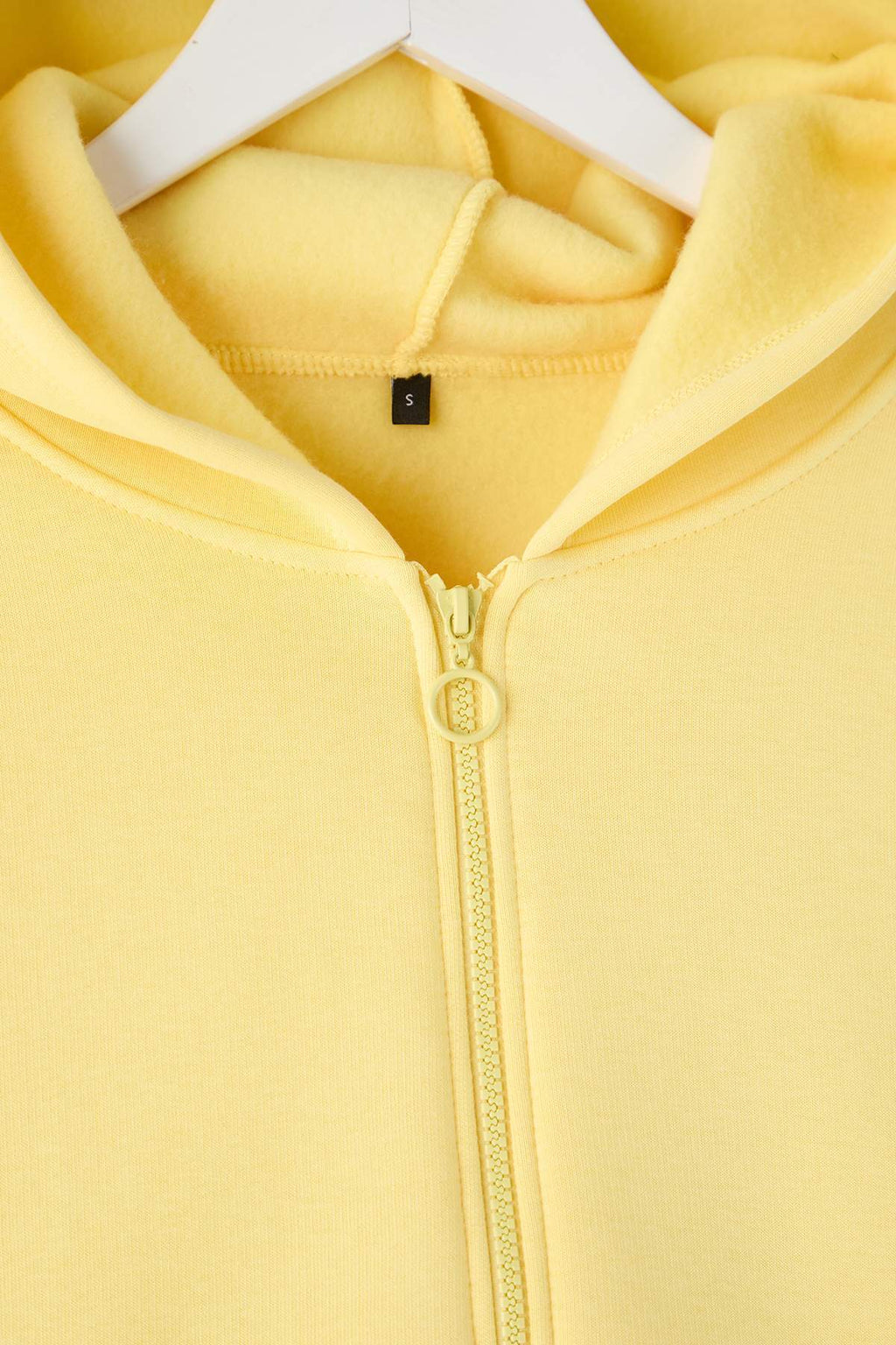 Trendyolmilla Açık Sarı Fermuarlı Kapüşonlu Rahat Kesim Crop Kalın İçi Polarlı Örme Sweatshirt TWOAW20SW0660