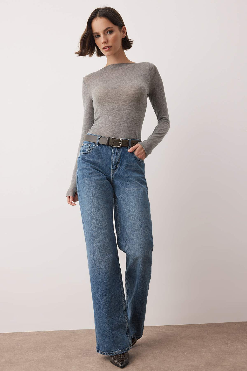 Trendyolmilla Mavi Normal Bel Geniş Paça Wide Leg Jeans TWOAW26JE00078