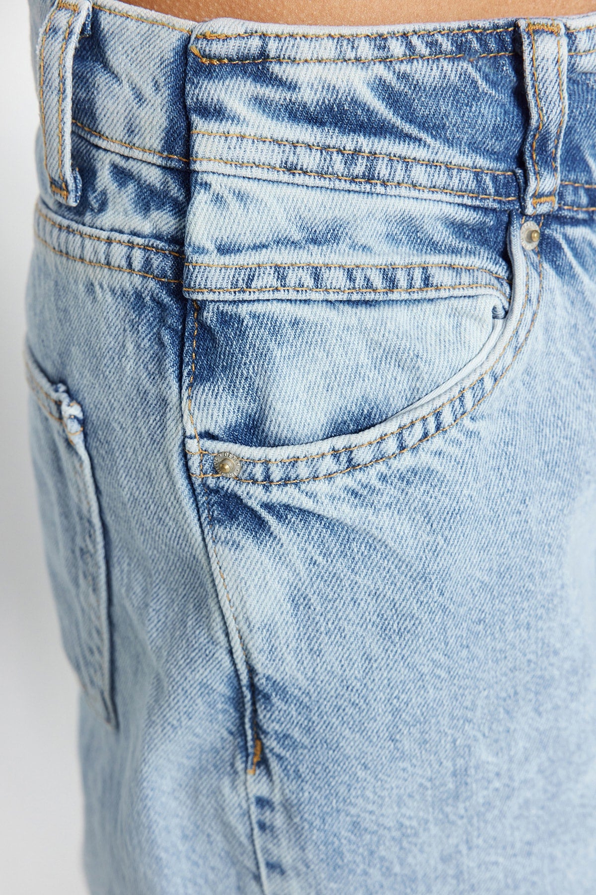 Trendyolmilla Koyu Mavi Bel Detaylı Yüksek Bel Wide Leg Jeans TWOSS21JE0385